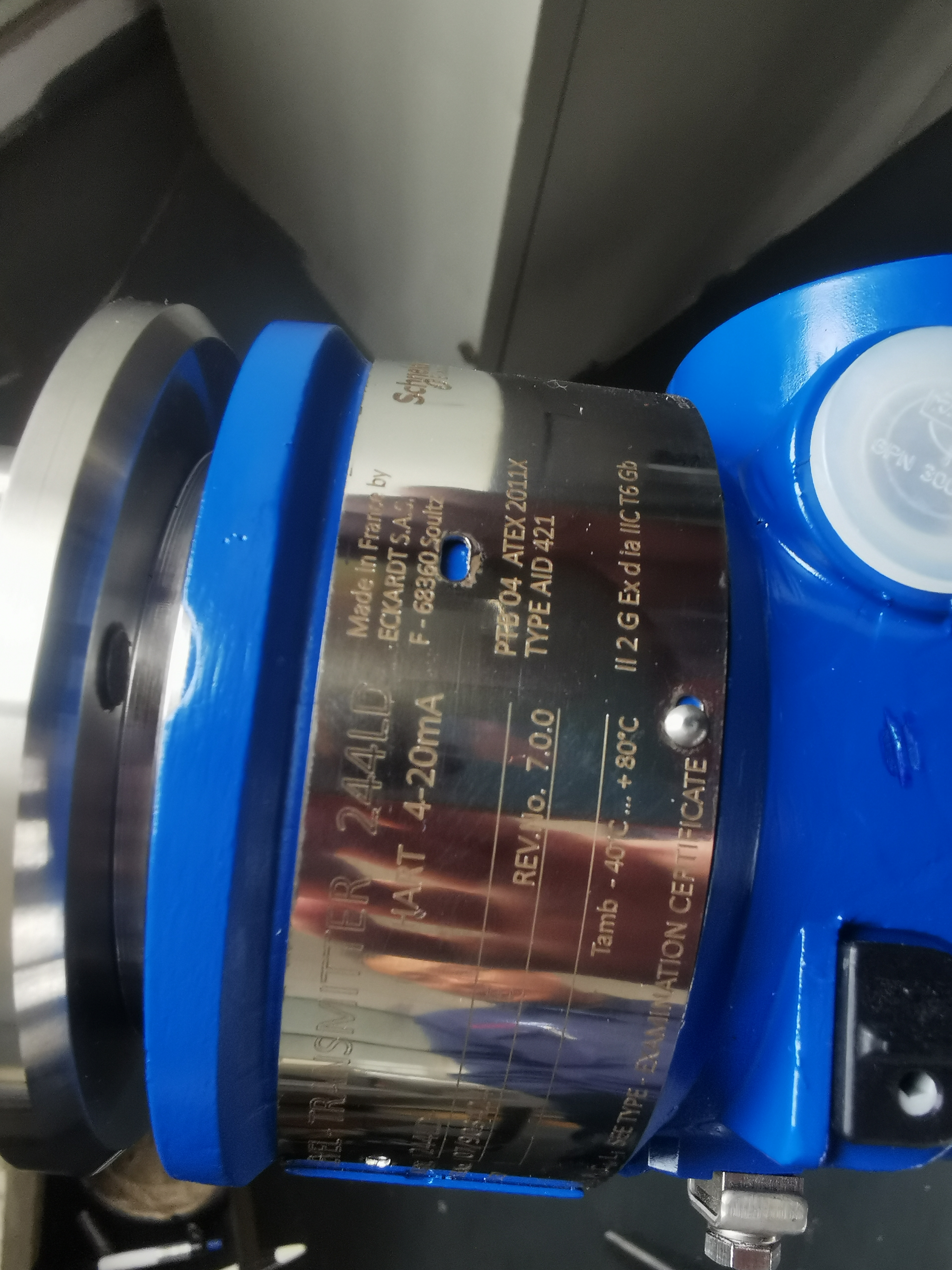 displacer level transmitter displacer level transmitter
