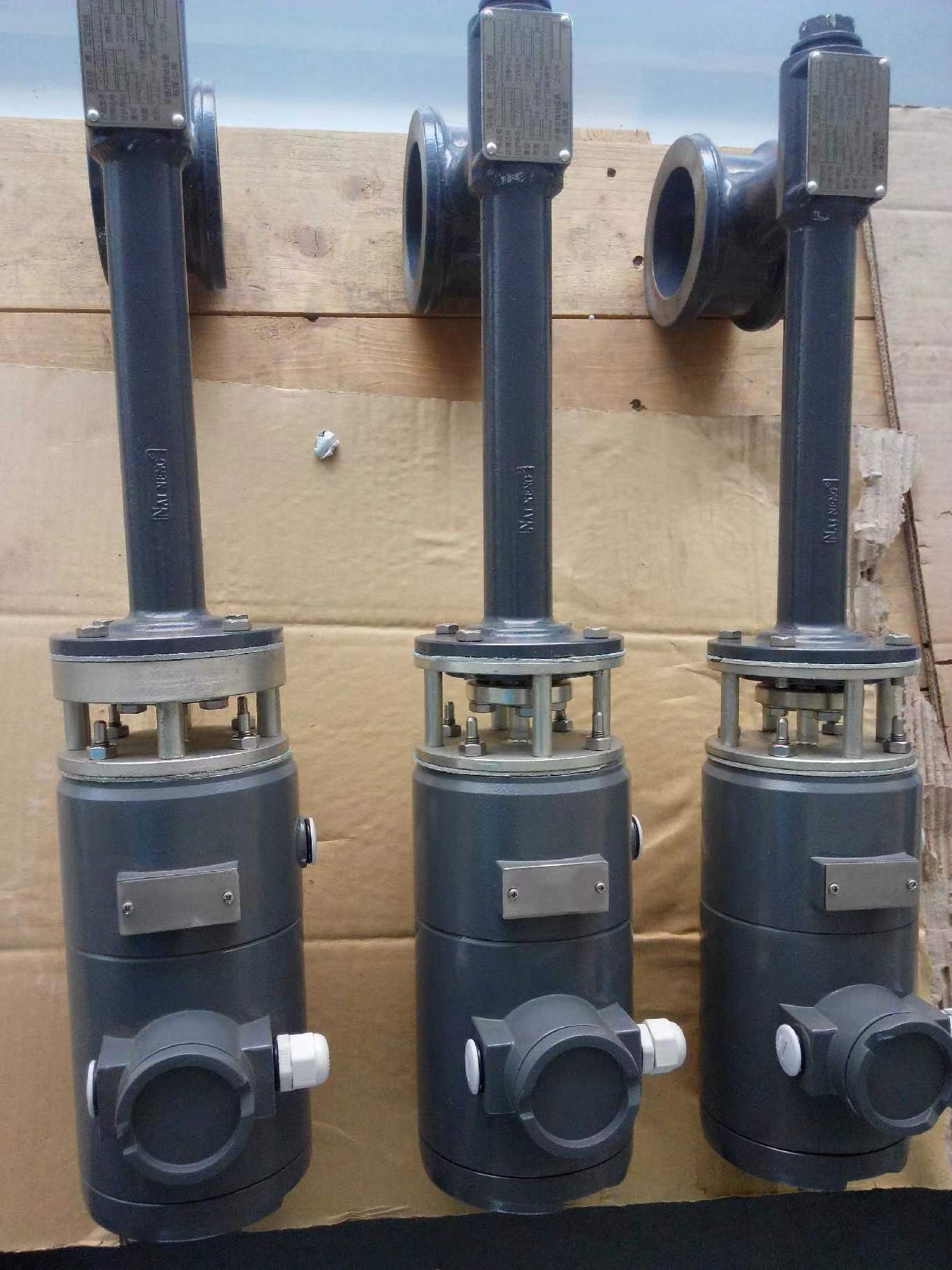 displacer level transmitter displacer level transmitter