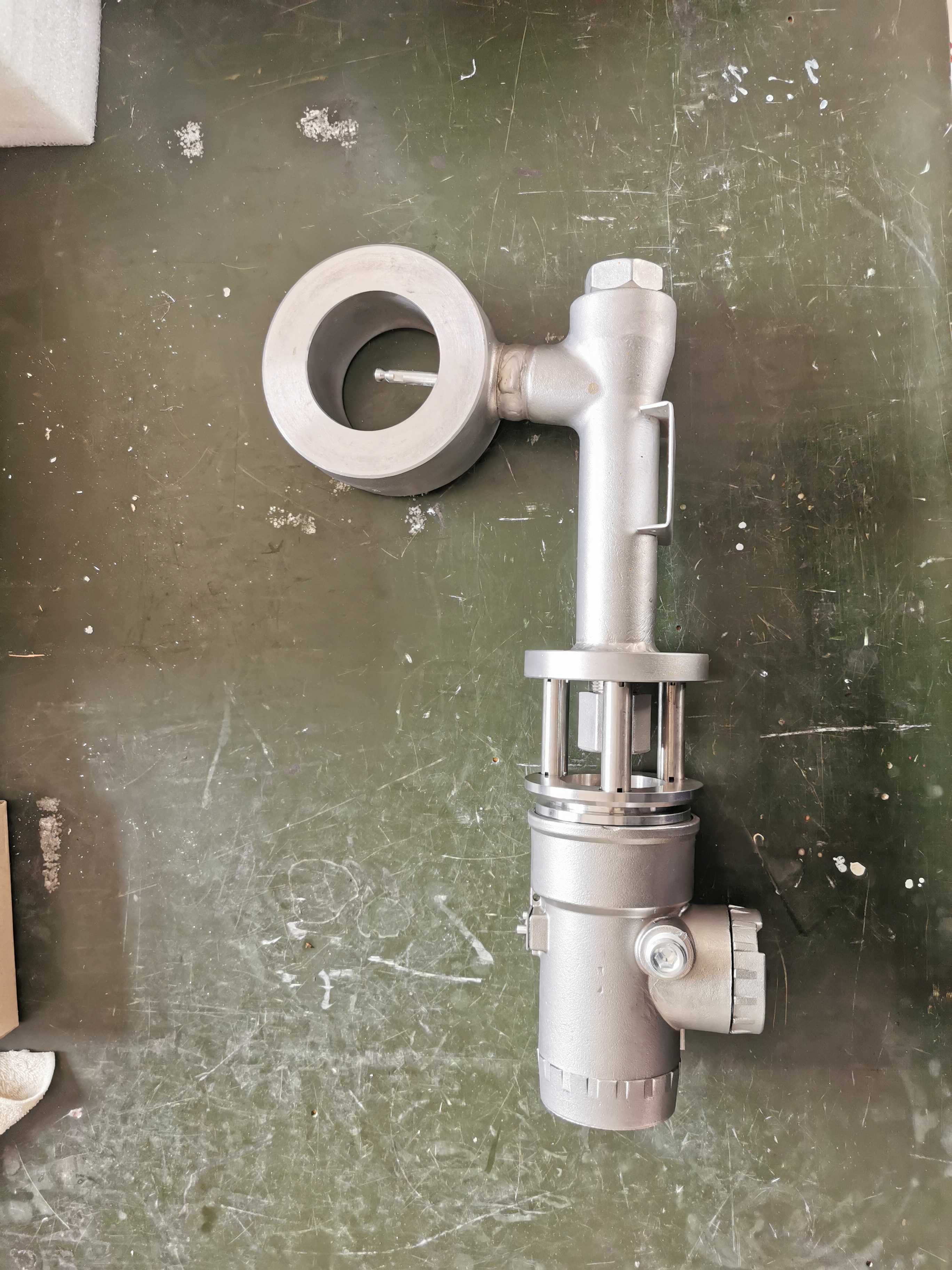 displacer level transmitter displacer level transmitter