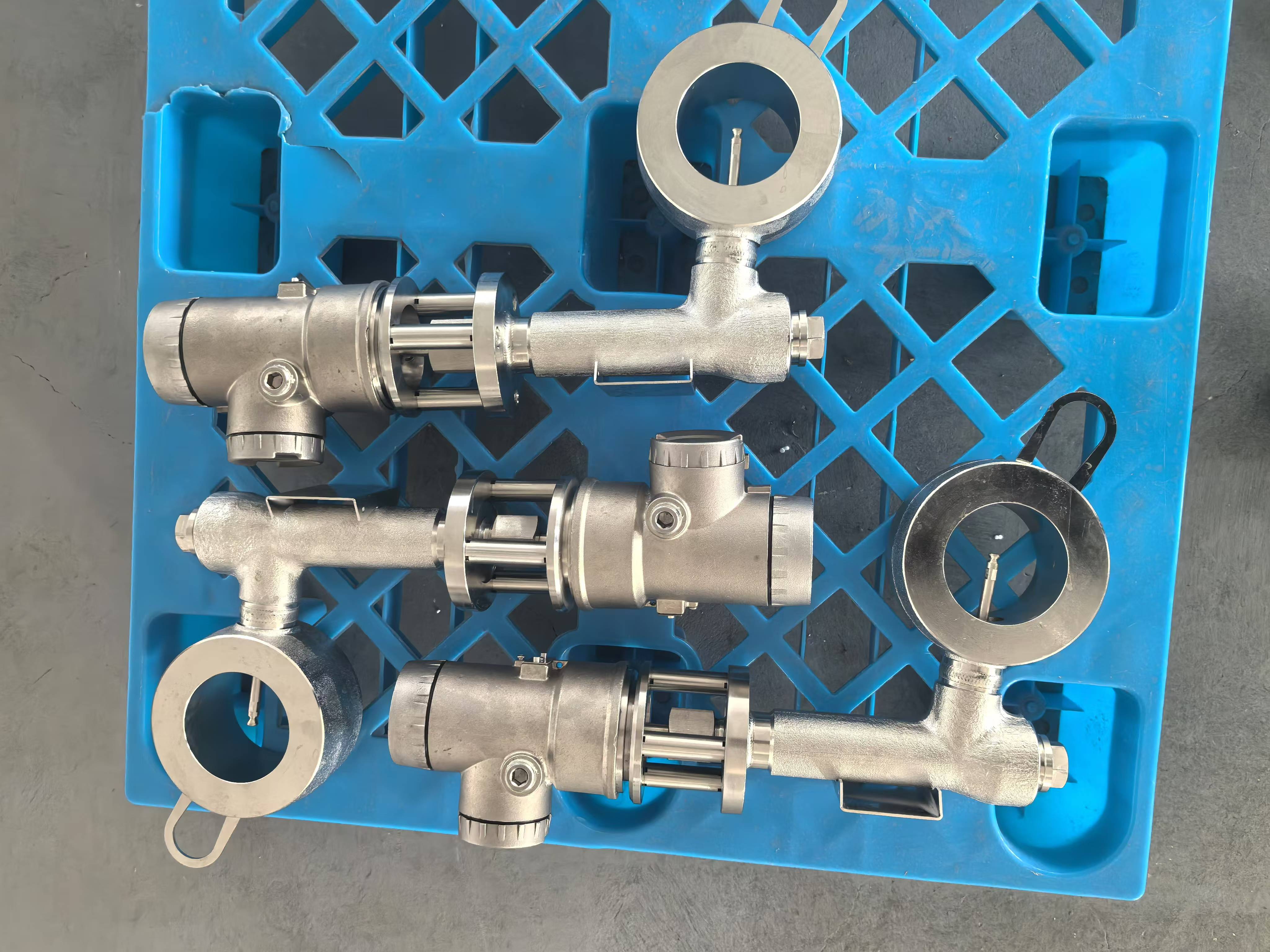 displacer level transmitter displacer level transmitter